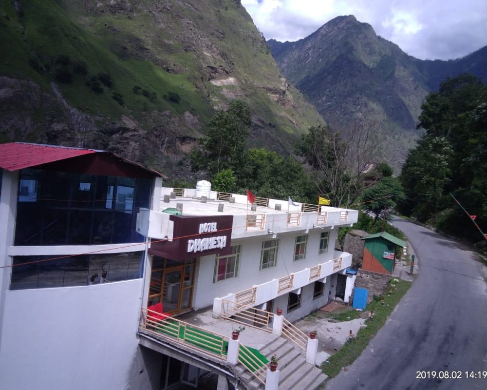 Hotel Dhanesh Joshimath 07